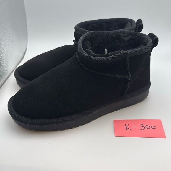 CUSHIONAIRE Women's Cozy Genuine Suede Ankle Snow Boots - Pull-On SIZE 6 BLACK❄️ - Picture 3 of 7